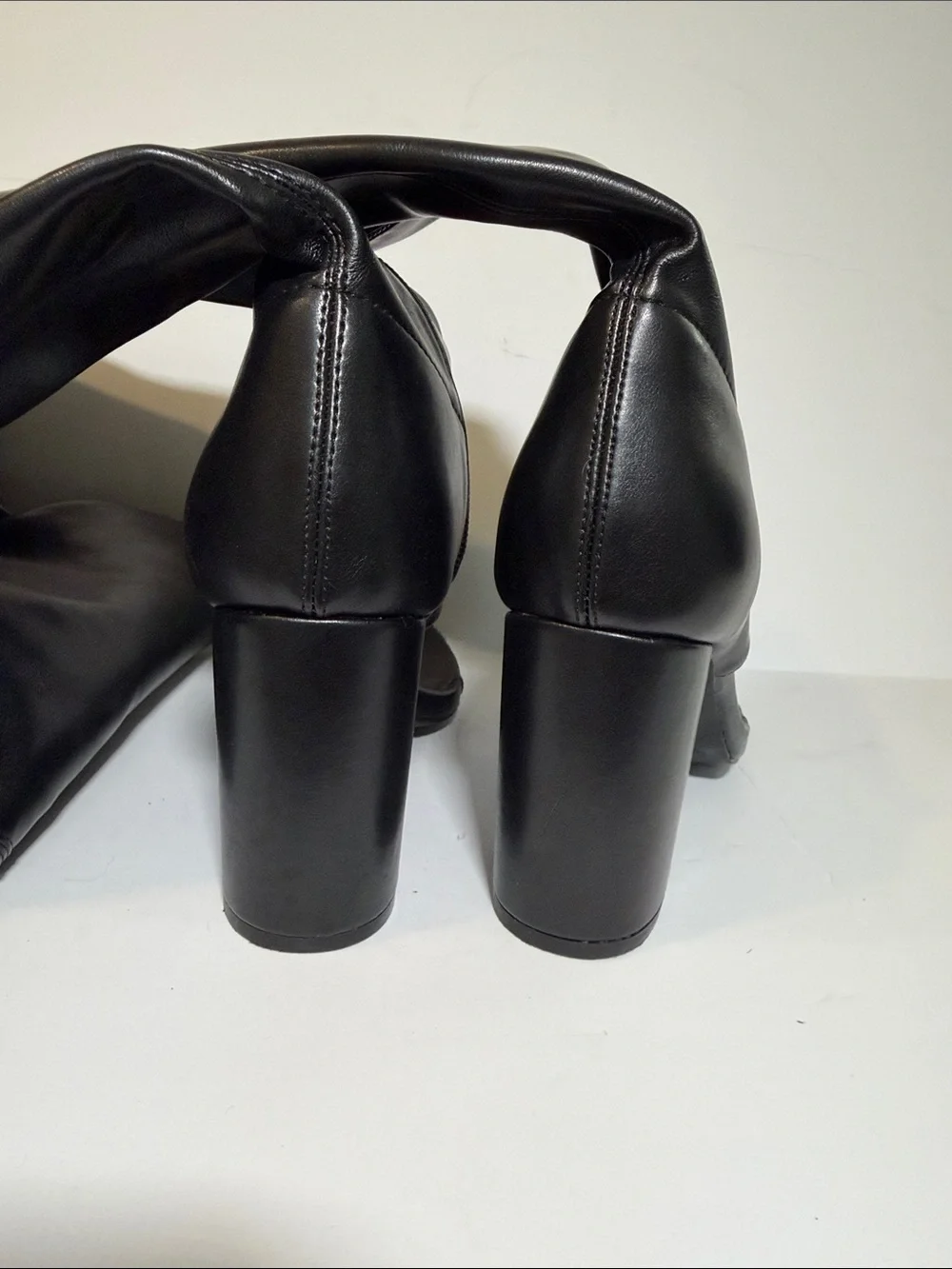 N/A sleek black